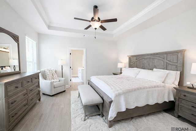 9994 Stratford Dr, Denham Springs, LA 70726