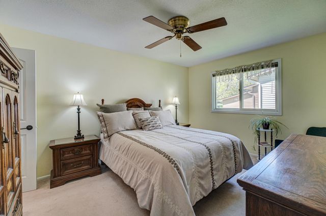 6676 Sandlewood Road, Woodbury, MN 55125