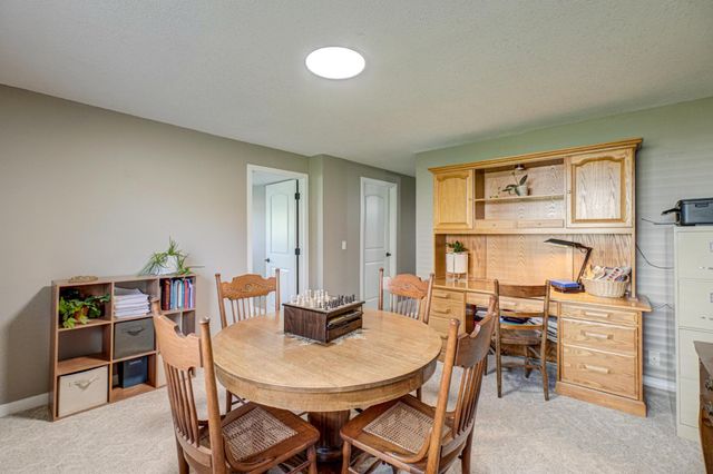 6676 Sandlewood Road, Woodbury, MN 55125