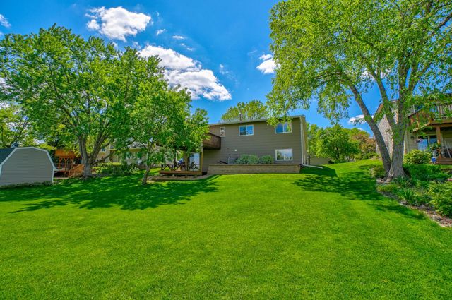 6676 Sandlewood Road, Woodbury, MN 55125