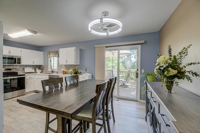 6676 Sandlewood Road, Woodbury, MN 55125