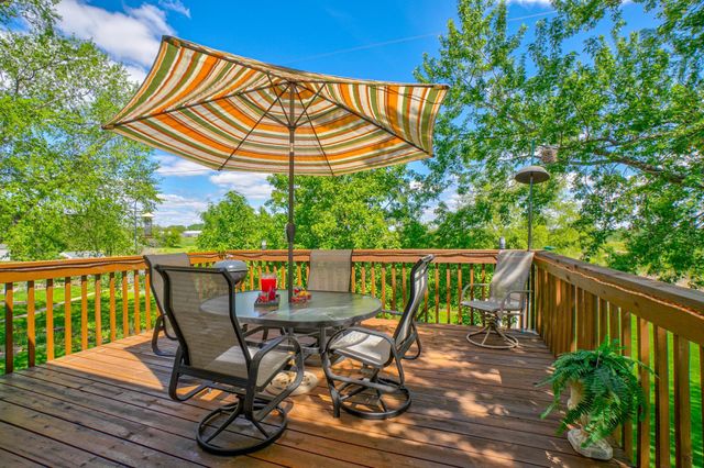 6676 Sandlewood Road, Woodbury, MN 55125
