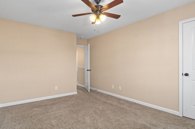 1110 Ash Ridge Dr Apt B4, Clarksville, TN 37042