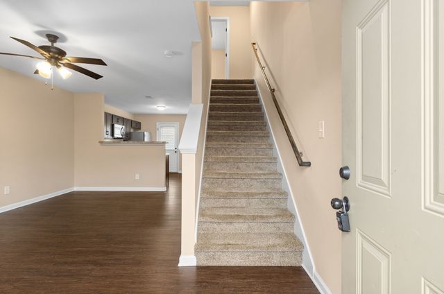 1110 Ash Ridge Dr Apt B4, Clarksville, TN 37042