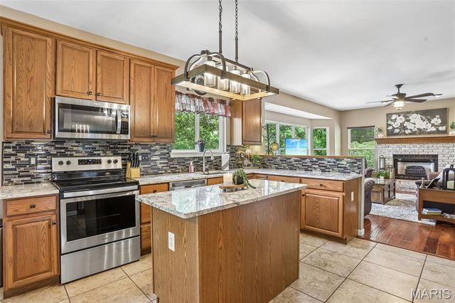 4160 Winwood Circle, Pacific, MO 63069