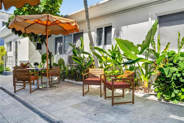 325 Harding Street, Hollywood, FL 33019