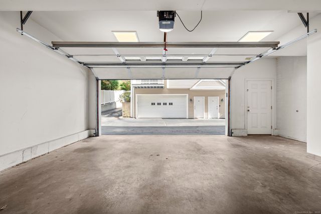 160 Glenbrook Road 4D, Stamford, CT 06902