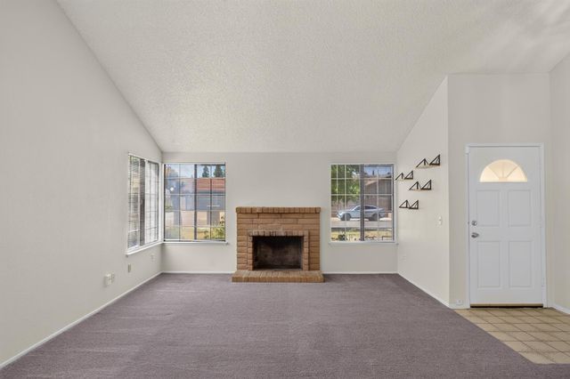 972 Shellwood Way, Sacramento, CA 95831