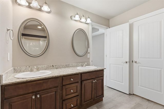 355 Lucian Lane, Springdale, AR 72762