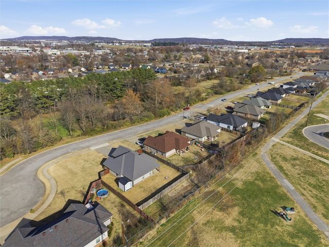 355 Lucian Lane, Springdale, AR 72762