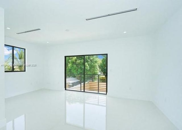 3024 SW 16th Ter 3024, Miami, FL 33145