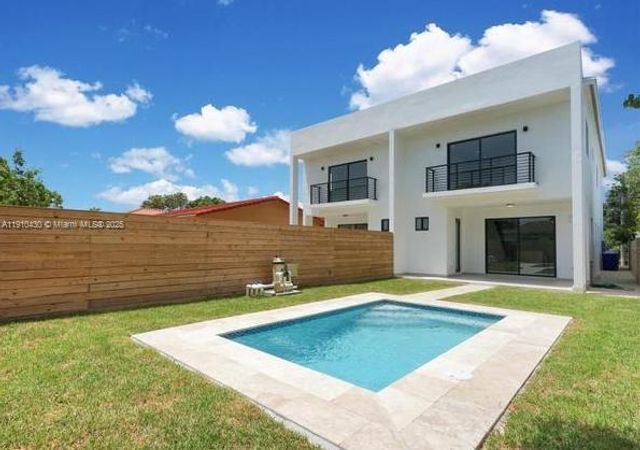 3024 SW 16th Ter 3024, Miami, FL 33145