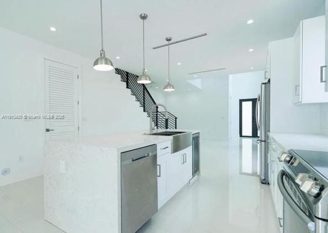 3024 SW 16th Ter 3024, Miami, FL 33145