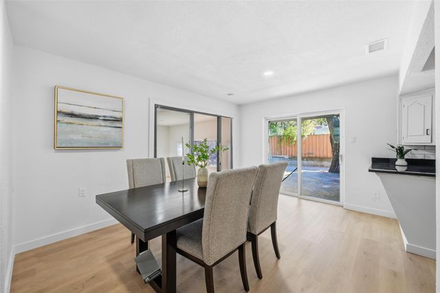 1711 Essex Avenue, Dallas, TX 75203