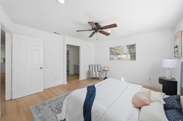 1711 Essex Avenue, Dallas, TX 75203