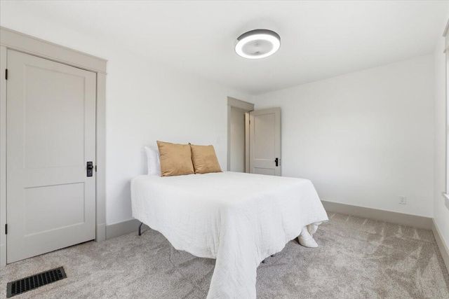 19378 MUDHOLLOW ROAD Road, Council Bluffs, IA 51503