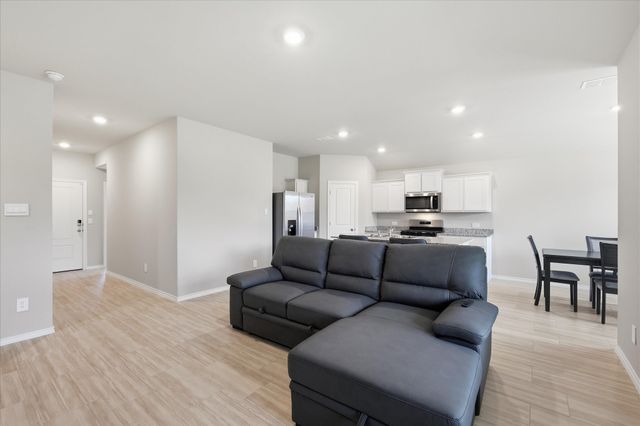 845 Round Robin Lane, Fort Worth, TX 76131