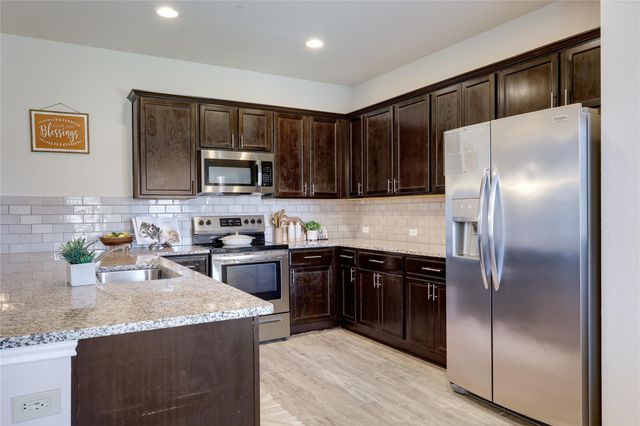 405 Galway Bay LN, Georgetown, TX 78626