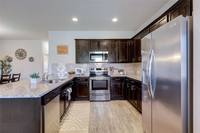 405 Galway Bay LN, Georgetown, TX 78626