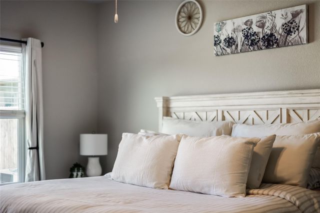 405 Galway Bay LN, Georgetown, TX 78626