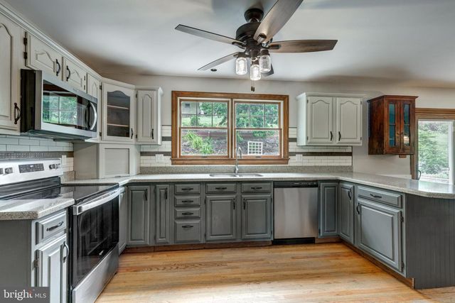 15 RIDGE VIEW DR, Westminster, MD 21157