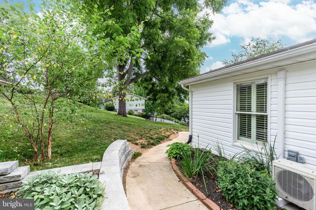 15 RIDGE VIEW DR, Westminster, MD 21157