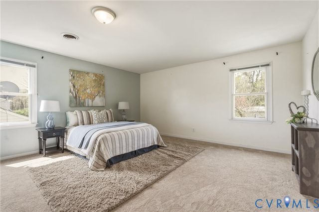 1318 Robindale Rd, North Chesterfield, VA 23235