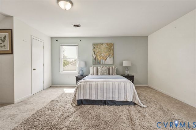 1318 Robindale Rd, North Chesterfield, VA 23235