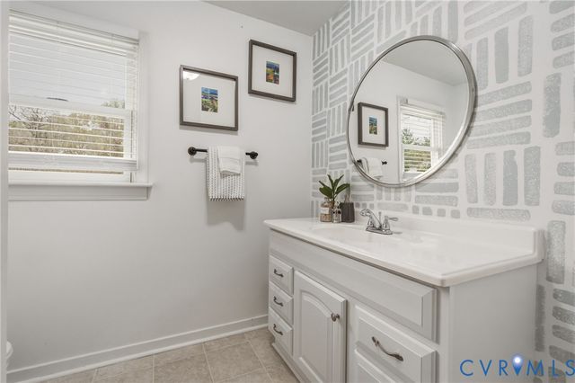 1318 Robindale Rd, North Chesterfield, VA 23235