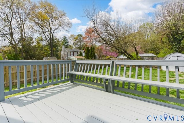 1318 Robindale Rd, North Chesterfield, VA 23235