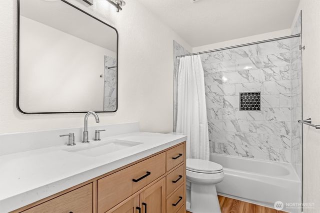8830 Shell Place, Edmonds, WA 98026