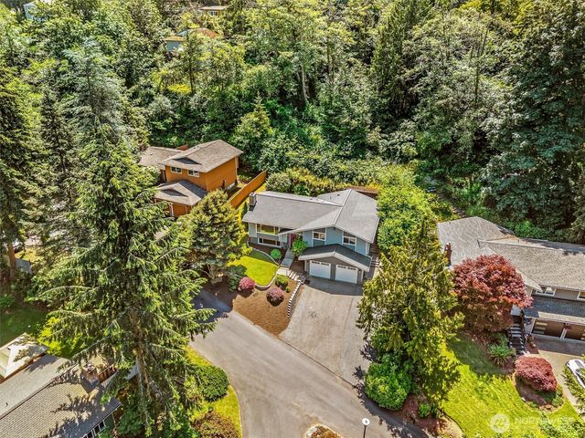 8830 Shell Place, Edmonds, WA 98026