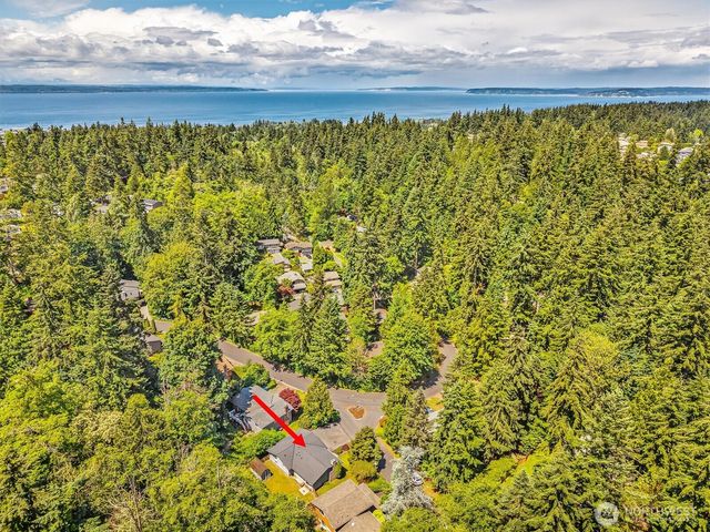 8830 Shell Place, Edmonds, WA 98026