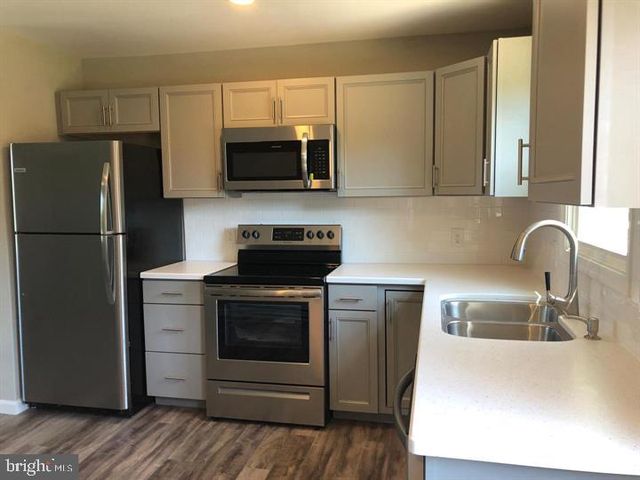 9384 WINDSOR DR, King George, VA 22485