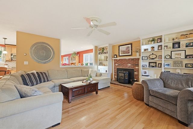 5 Otter Pond Road, Lynnfield, MA 01940