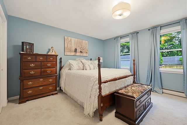 5 Otter Pond Road, Lynnfield, MA 01940