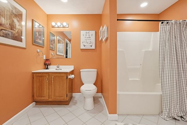 5 Otter Pond Road, Lynnfield, MA 01940