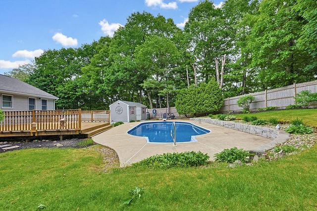 5 Otter Pond Road, Lynnfield, MA 01940