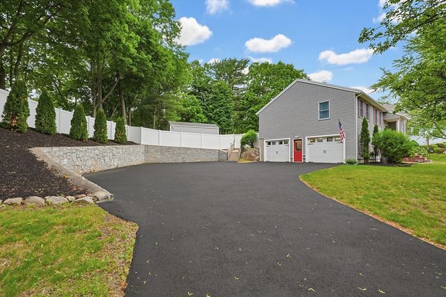 5 Otter Pond Road, Lynnfield, MA 01940