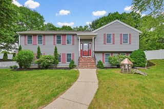 5 Otter Pond Road, Lynnfield, MA 01940