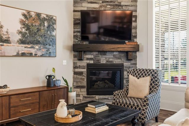 7026 Belmont Drive, Shawnee, KS 66226