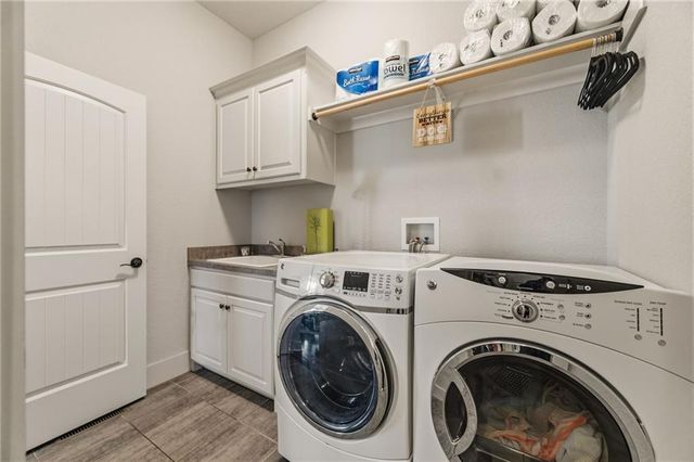 7026 Belmont Drive, Shawnee, KS 66226