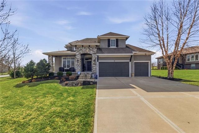 7026 Belmont Drive, Shawnee, KS 66226