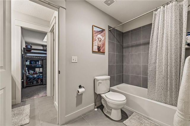 7026 Belmont Drive, Shawnee, KS 66226