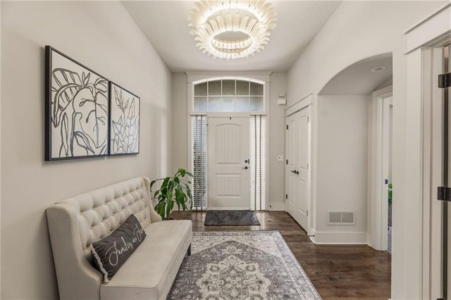 7026 Belmont Drive, Shawnee, KS 66226