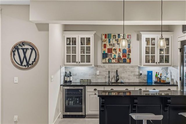 7026 Belmont Drive, Shawnee, KS 66226