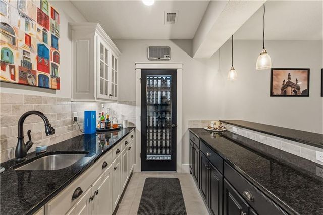 7026 Belmont Drive, Shawnee, KS 66226