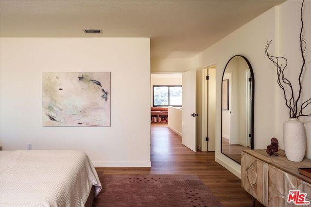 4249 Torreon Drive, Woodland Hills, CA 91364