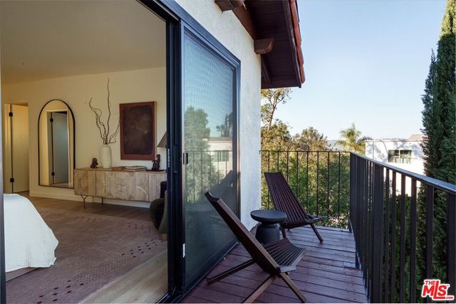 4249 Torreon Drive, Woodland Hills, CA 91364