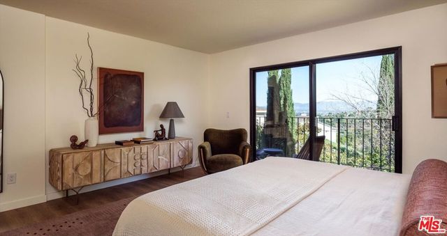 4249 Torreon Drive, Woodland Hills, CA 91364